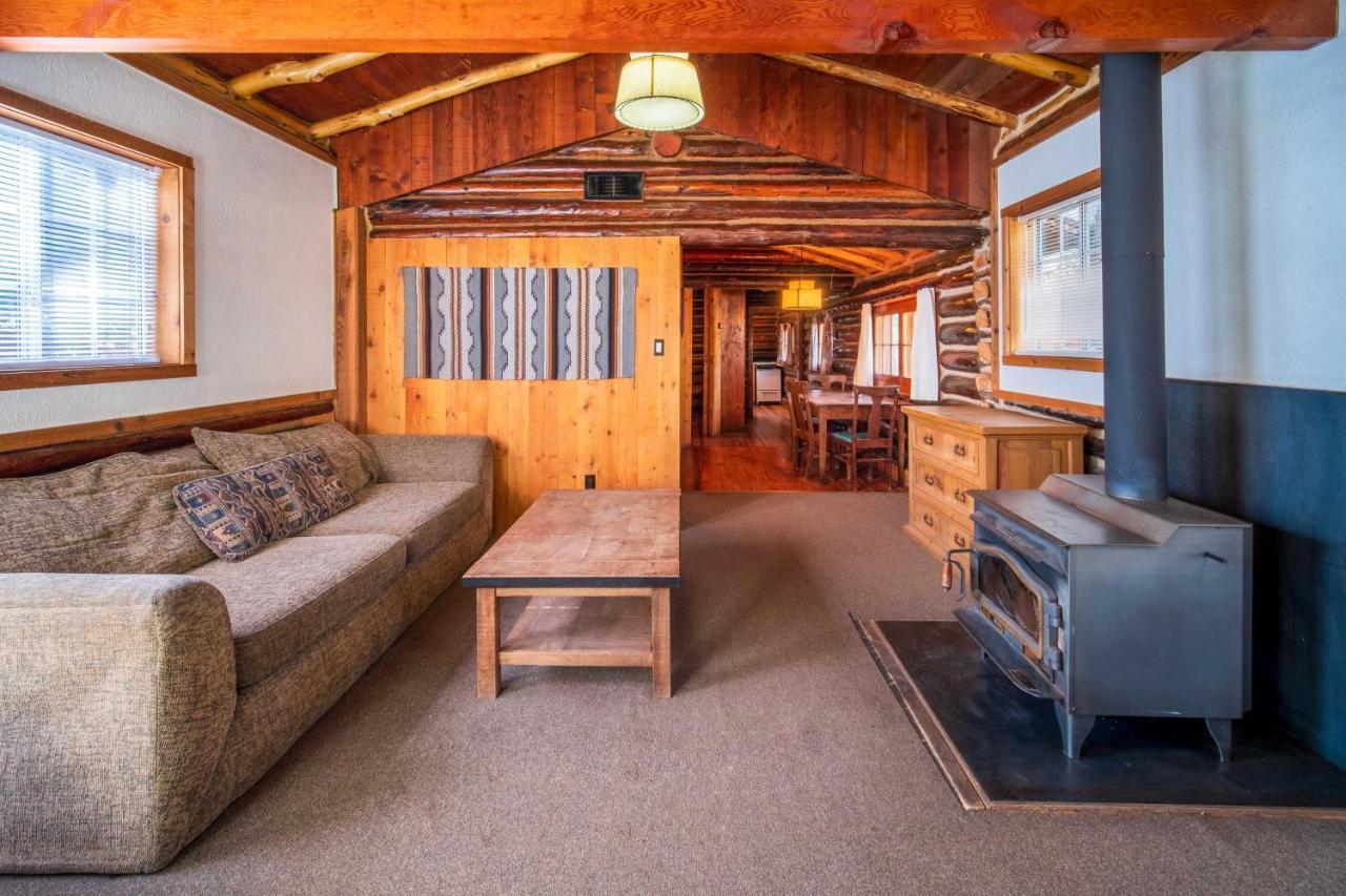 Corkins Lodge Chama Екстер'єр фото