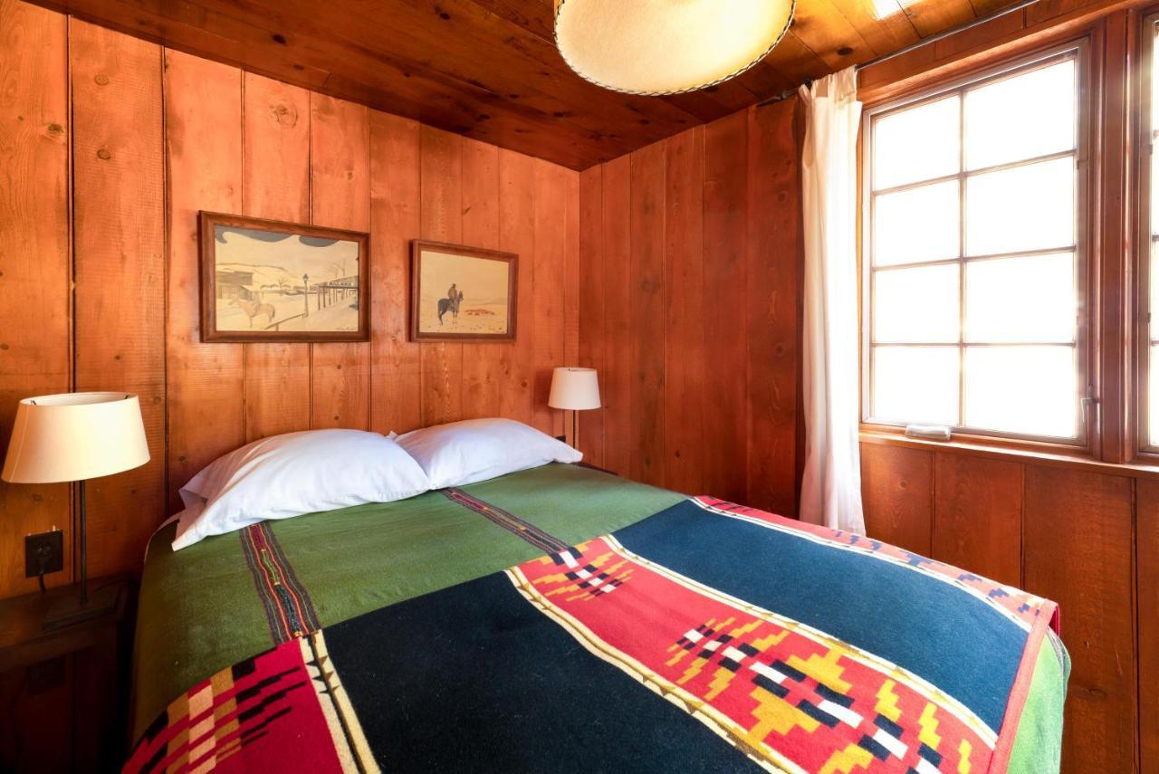 Corkins Lodge Chama Екстер'єр фото