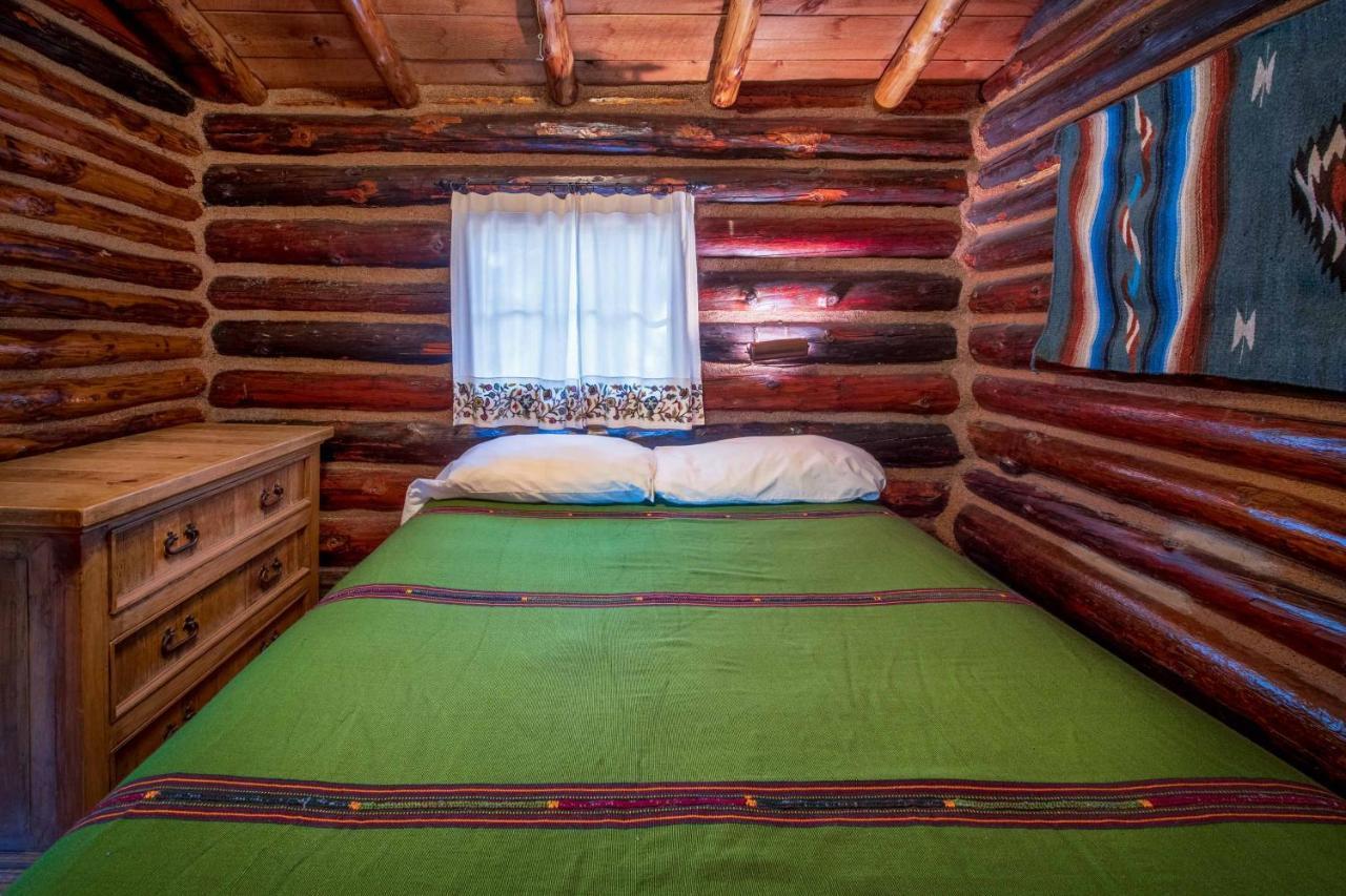 Corkins Lodge Chama Екстер'єр фото